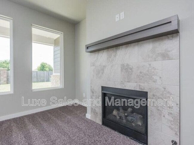Building Photo - 10608 Glover River Dr