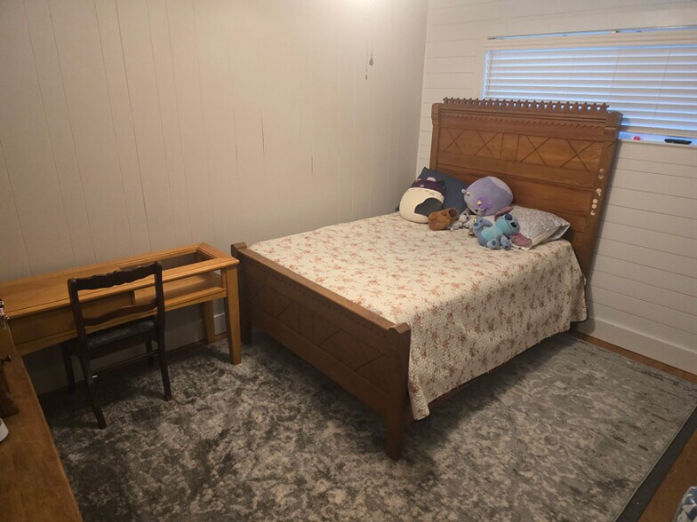 Building Photo - 10 S 12th St