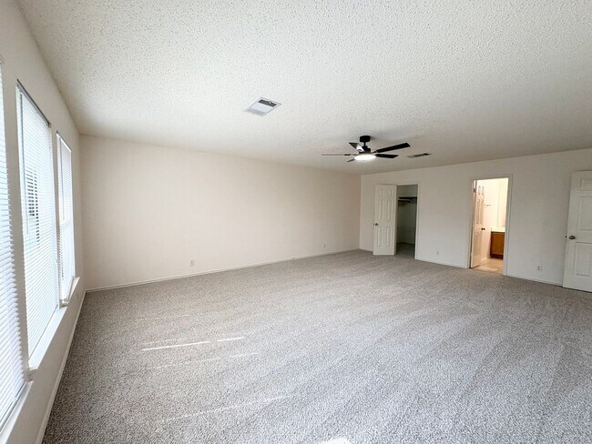 Building Photo - 8332 Montoya Cir