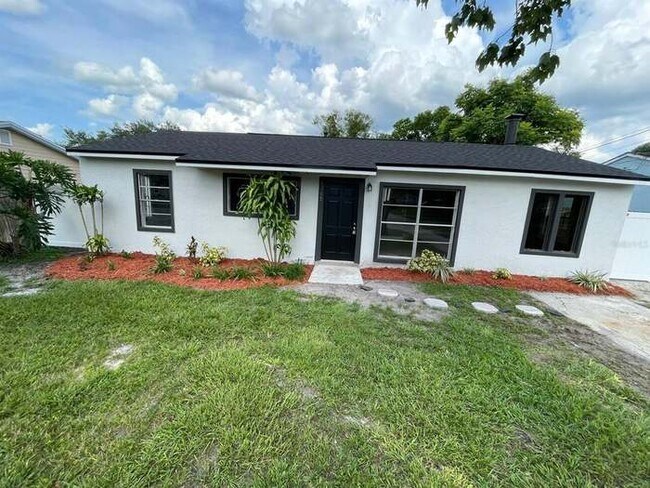 Building Photo - 1305 Overdale St