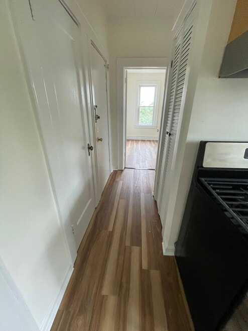 Building Photo - 38 Feiner Pl