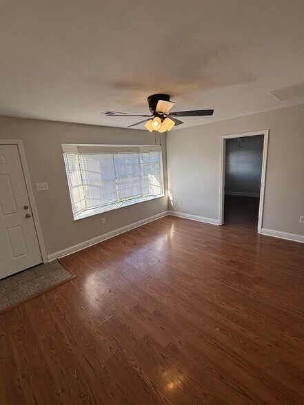 Building Photo - 2268 Pleasure St