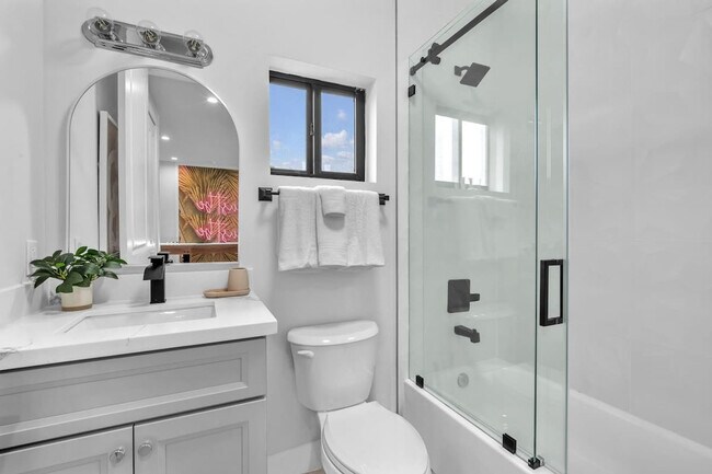 Building Photo - 2951 NW 13th St