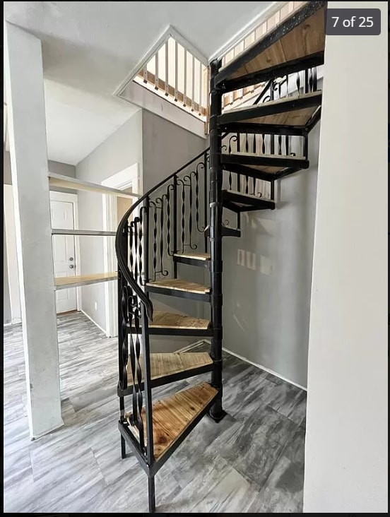 Building Photo - 829 10th St SW