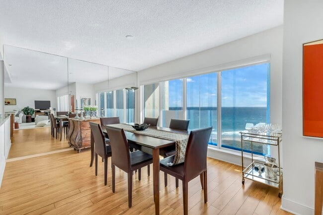 Building Photo - 4301 N Ocean Blvd