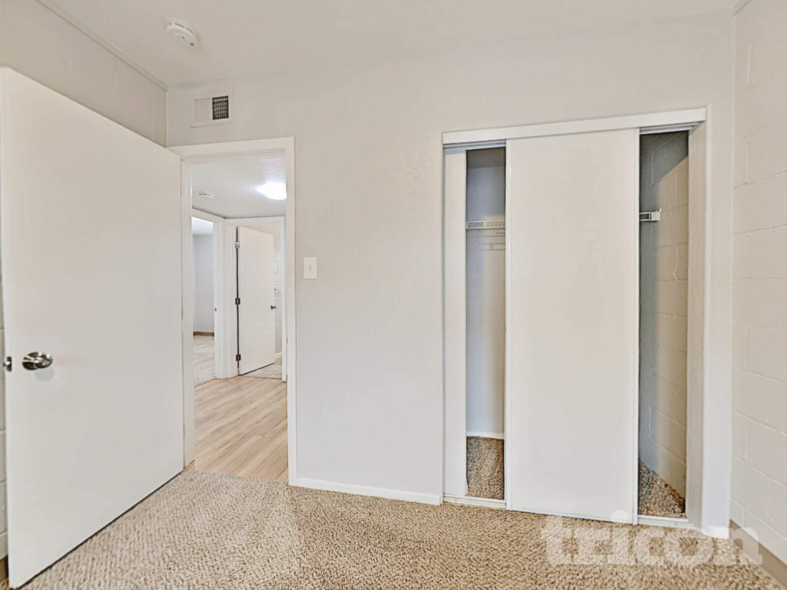 Building Photo - 5307 Esmeralda St