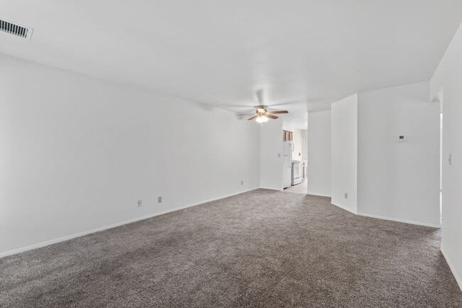 Building Photo - 14806 W Hidden Creek Ct