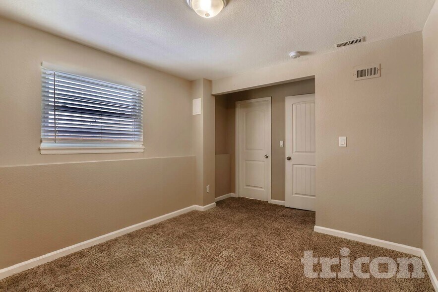 Building Photo - 18871 E Gunnison Pl