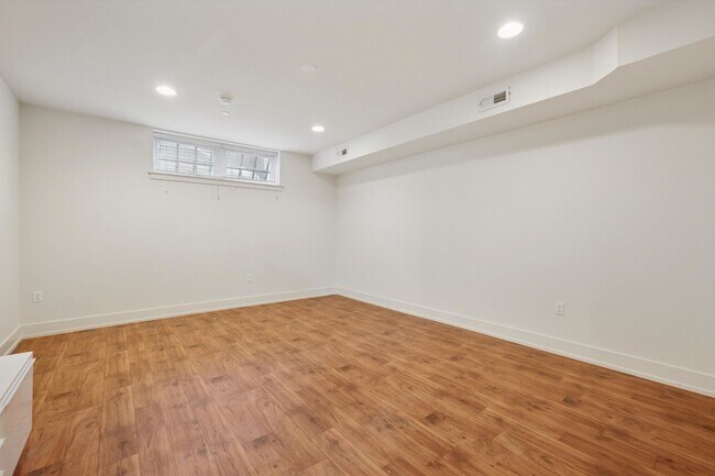 Building Photo - 1511 Master St