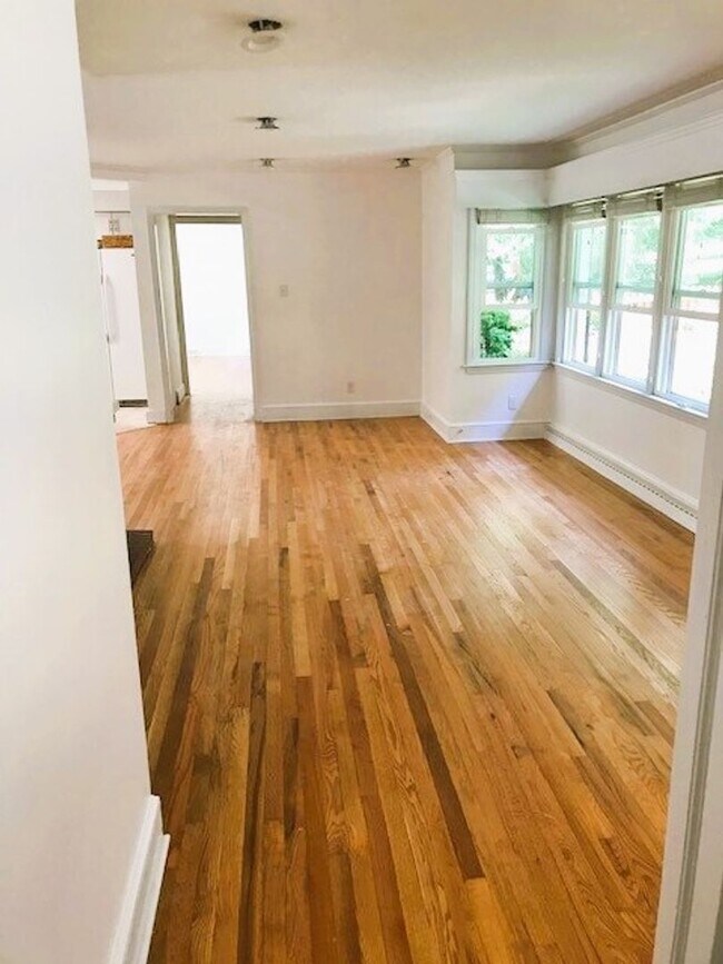 Building Photo - Coming Beginning of June!-Beautiful Home for Rent