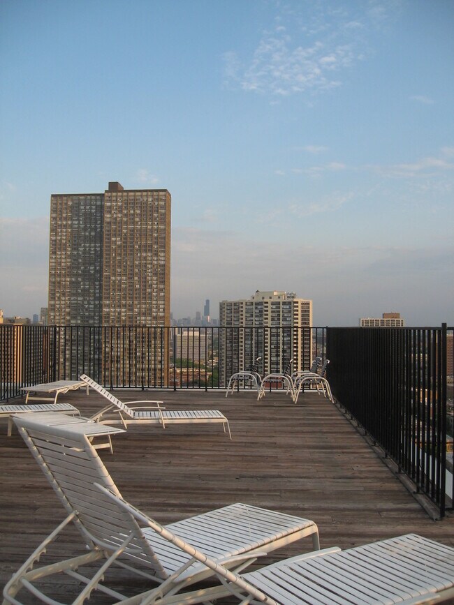 Building Photo - 720 W Gordon Terrace