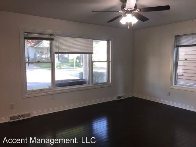 Building Photo - 5 br, 2 bath House - 2021 Monroe St