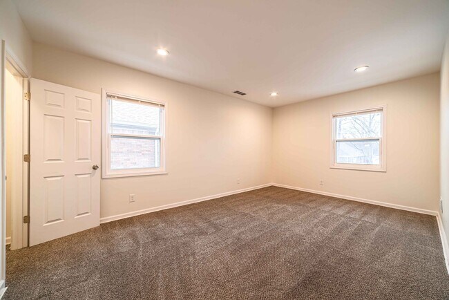 Building Photo - 17596 Santa Rosa Dr
