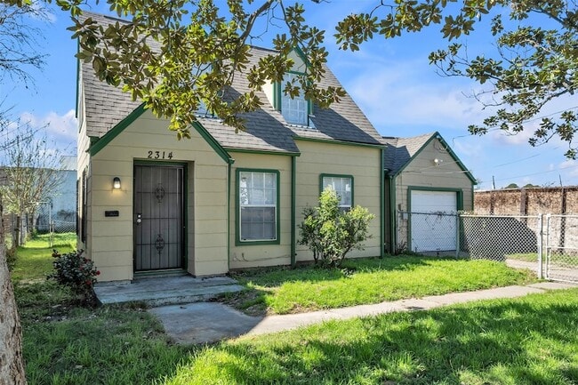 Building Photo - 2314 Eagle St