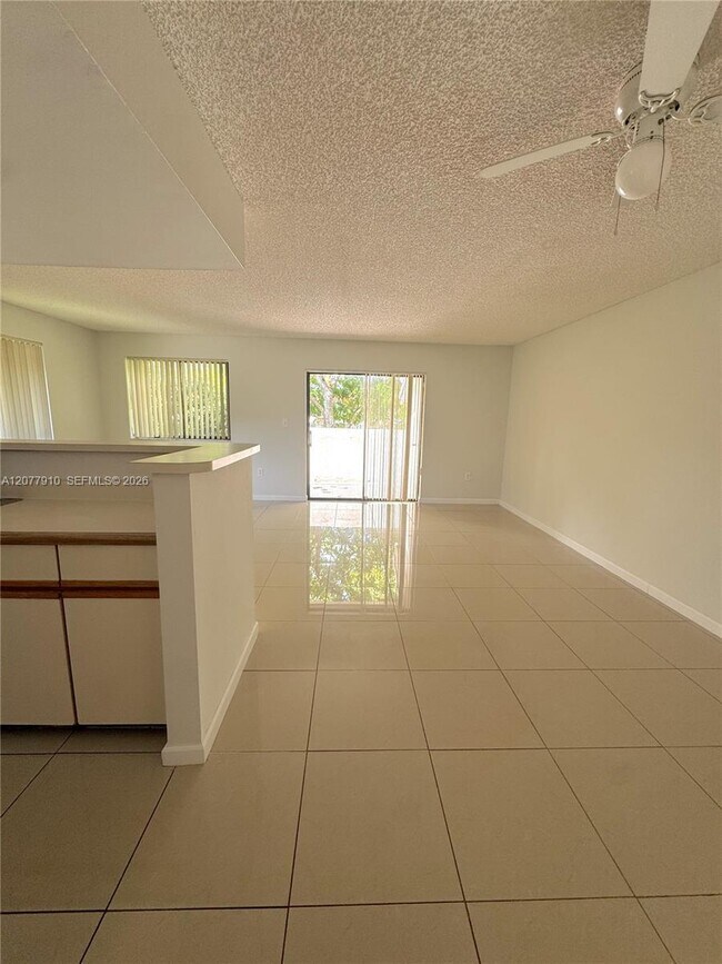 Building Photo - 3280 Coral Lake Ln