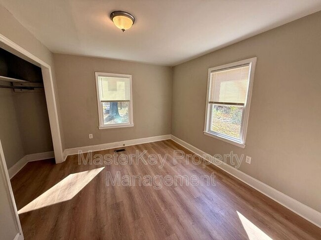 Building Photo - 1411 Hudson Ave