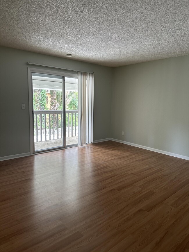 Building Photo - 695-A1A A1A N