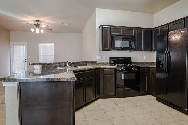 Building Photo - 2969 Pino Triste Dr