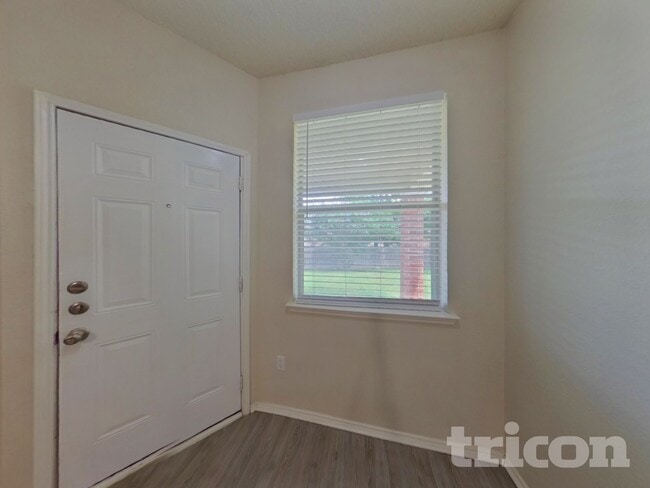 Building Photo - 6300 Downeast Dr