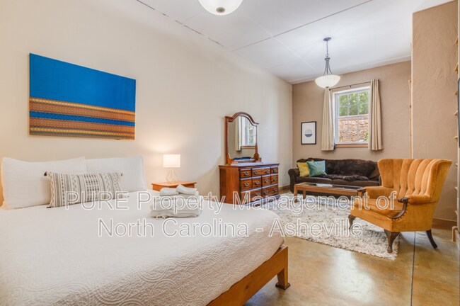 Building Photo - 226 Brickyard Rd