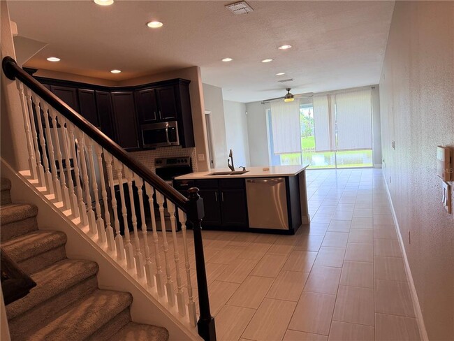 Building Photo - 10321 Willow Leaf Trail