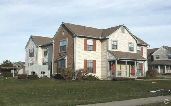 Primary Photo - Arrowsmith Townhomes