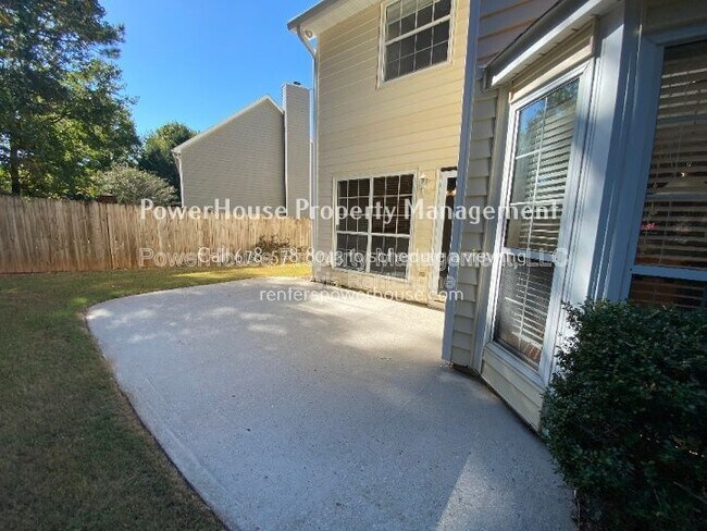 Building Photo - 605 Suwanee Lakes Cir NW