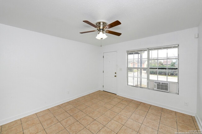 Building Photo - 1731 E Carson St