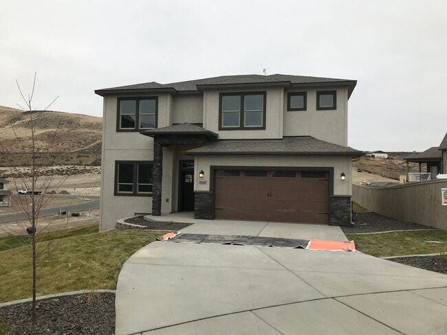 Primary Photo - Amazing 4-bedroom home in White Bluffs!