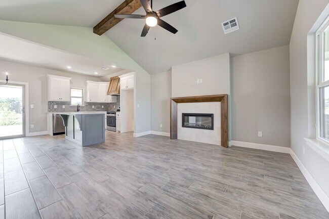 Building Photo - Brand New Home In Noble!