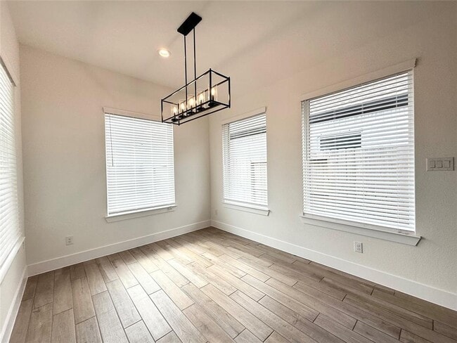 Building Photo - 30421 Zoysia Pt Ln