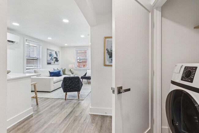 Building Photo - 2333 Haverford Rd