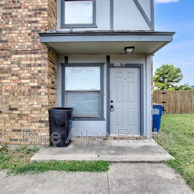 Building Photo - 205 Pate Orr Rd N
