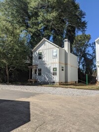 Building Photo - 13 Liberty Highland Dr