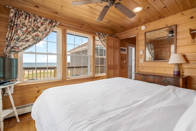 Building Photo - 2 Traynor St