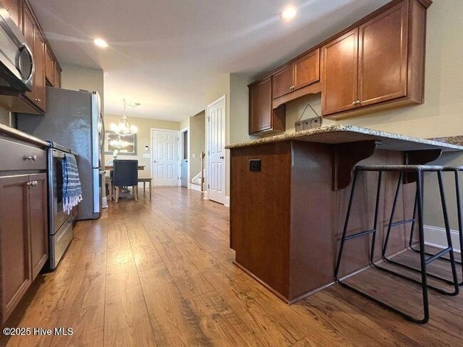 Building Photo - 225 Savannah Garden Dr