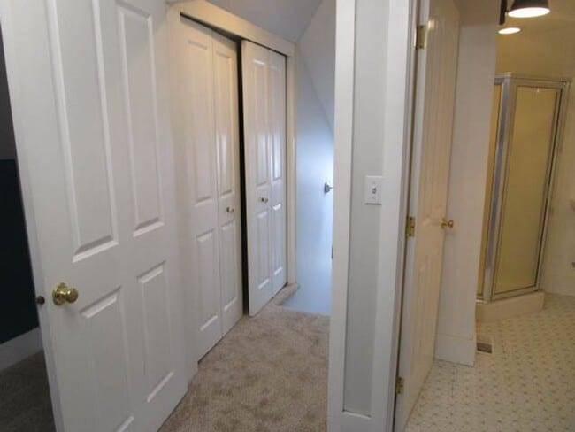 Building Photo - Charming 3 Bedroom Craftsman in North Tacoma