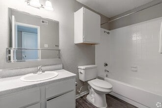 Building Photo - 1000 River Bend Dr