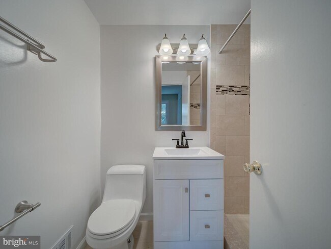 Building Photo - 13186 Putnam Cir