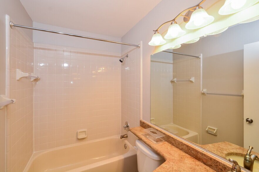 Building Photo - 201 Whiterapids Ct