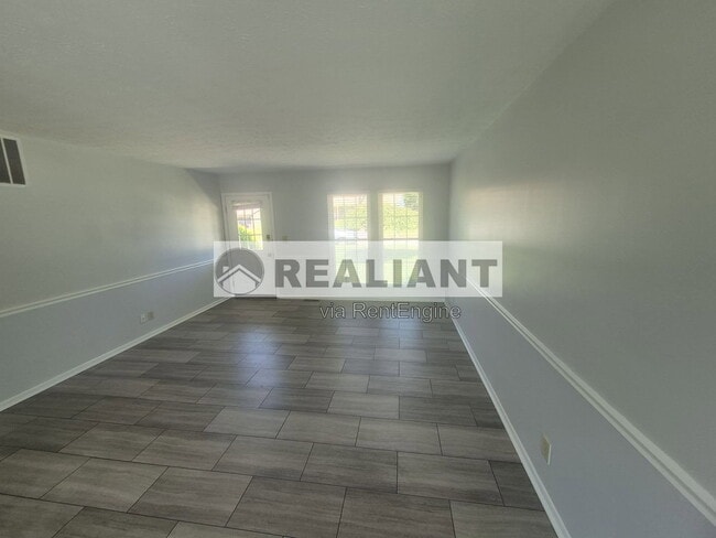 Building Photo - 1725 Promontory Dr