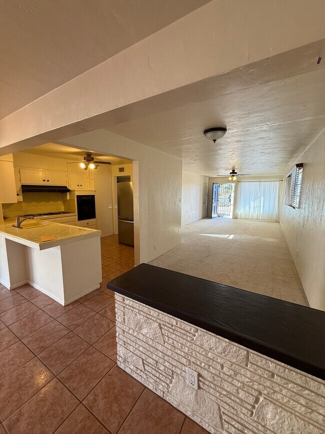 Building Photo - HOUSE FOR RENT