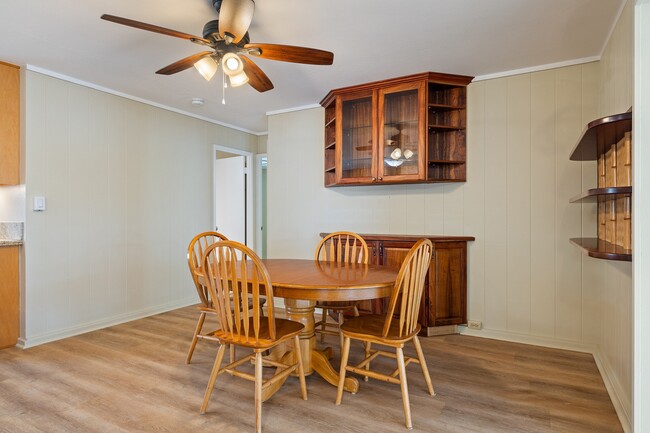 Building Photo - Kailua, Charming 4-Bed, 3-Bath with Swimmi...