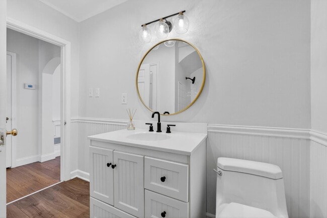 Building Photo - 8609 Rosalie Ave