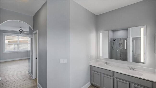 Building Photo - 3833 Siskin Dr