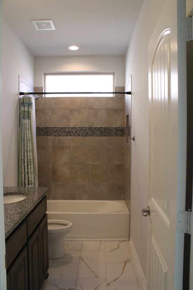 Building Photo - 6814 Colony Rd