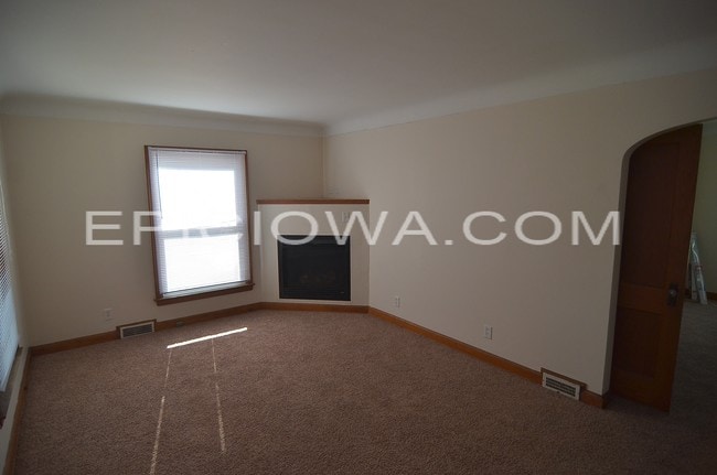 Building Photo - 1225 Oakland Rd NE