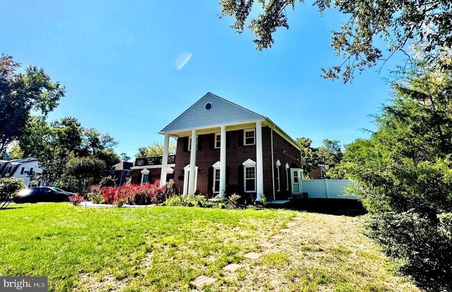 Building Photo - 7428 Mason Ln