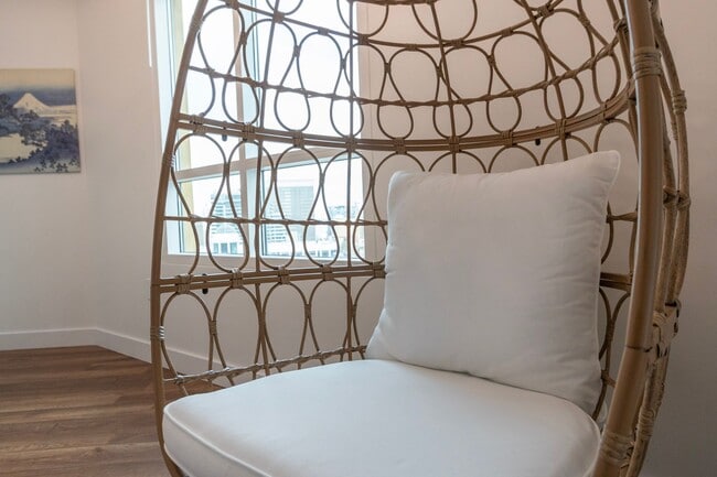 Building Photo - Beautiful 1 Bdrm, 1.5 Bath for Rent at Cortez Blu Condos in Cortez Hill