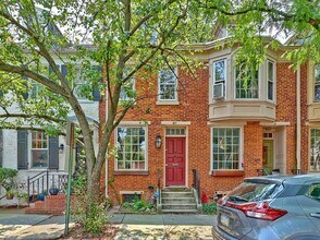 Building Photo - Spacious 3 Bedroom Single Family Home in the Capital District